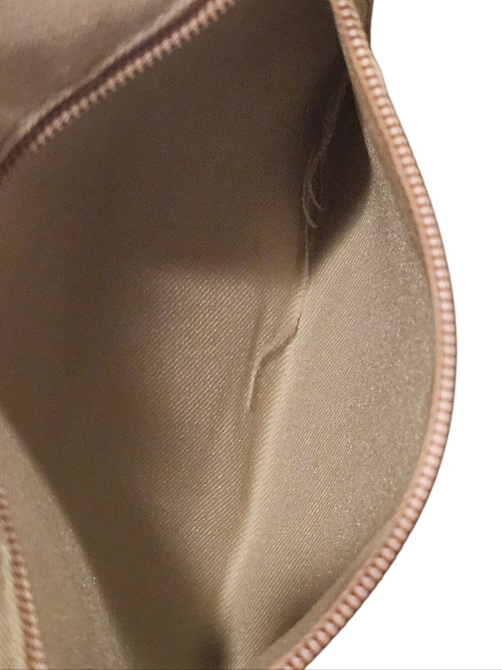 Vintage Longchamp Dark Brown Tote With Vintage Racehorse Zipper Pull - Picture 9 of 10